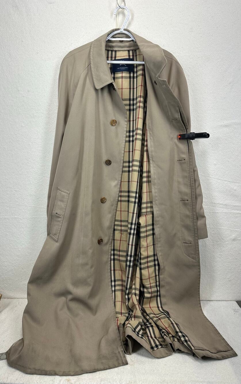 Burberry Vintage Men’s Trench Coat SZ 48R Preppy Quiet Luxury